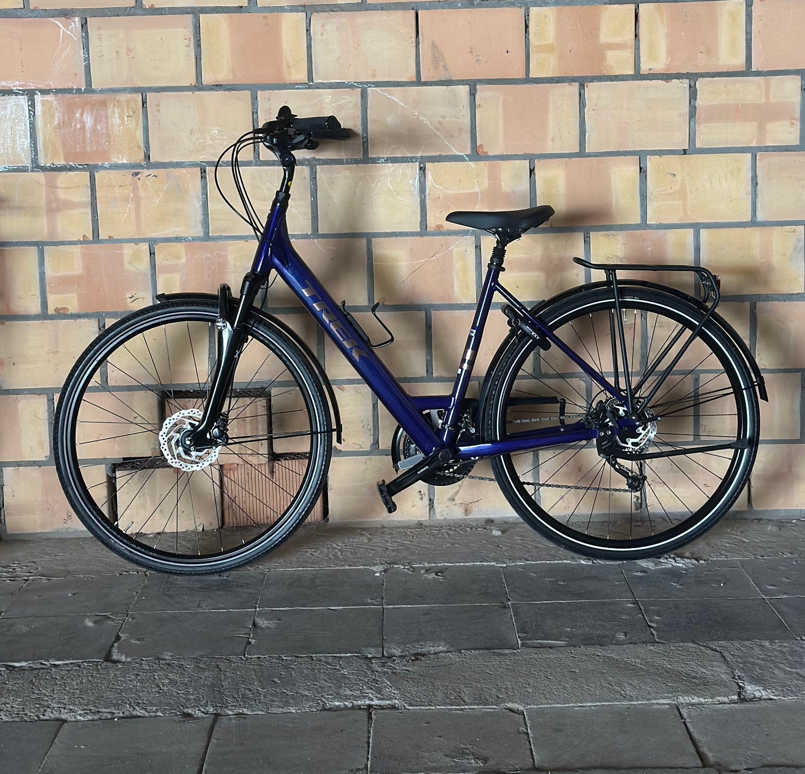 Trek Verve 3 Equipped (NIEUW), Fietsen en Brommers, Ophalen, Zo goed als nieuw
