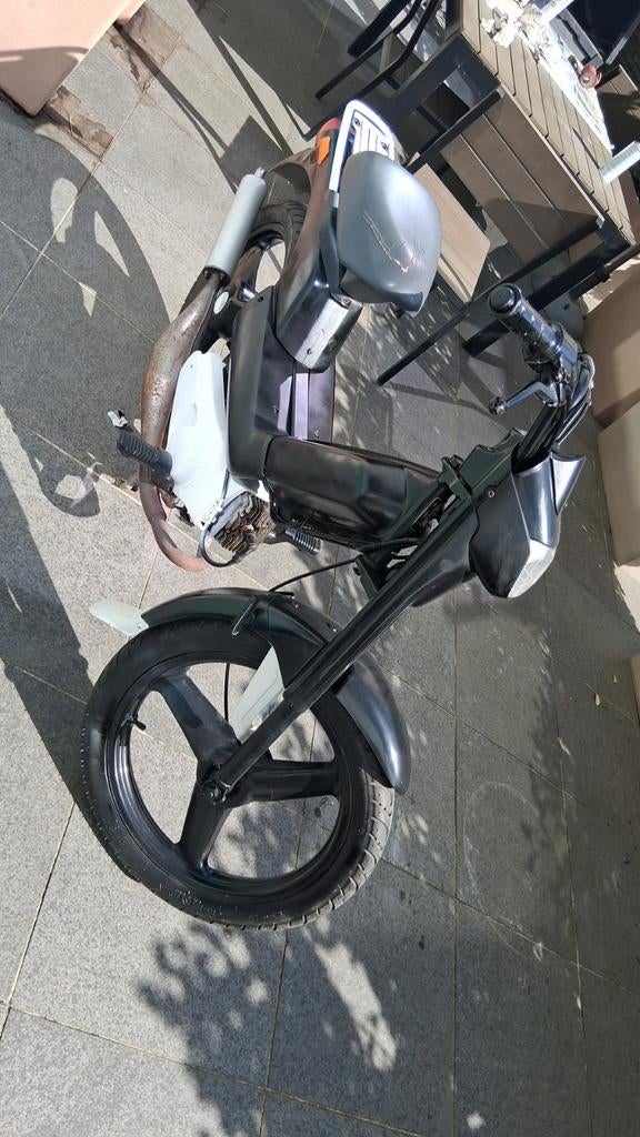 Opzoek naar kapotte brommers, Fietsen en Brommers, Scooters | Yamaha, Ophalen of Verzenden