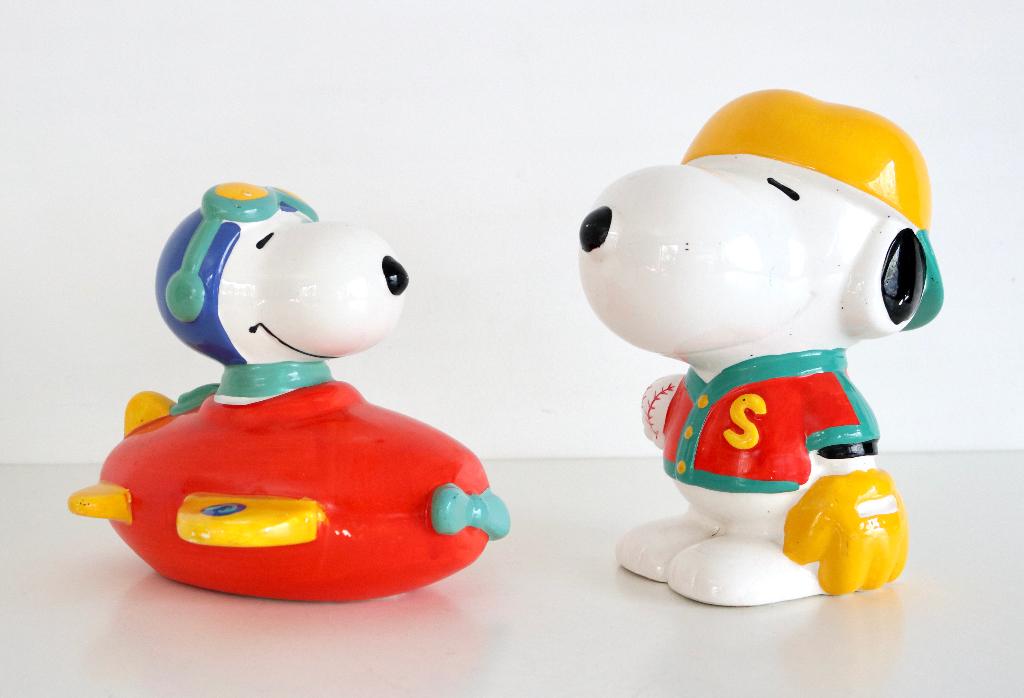 2 Snoopy spaarpotten, Verzamelen, Ophalen of Verzenden, Gebruikt, Steen, Aardewerk of Keramiek