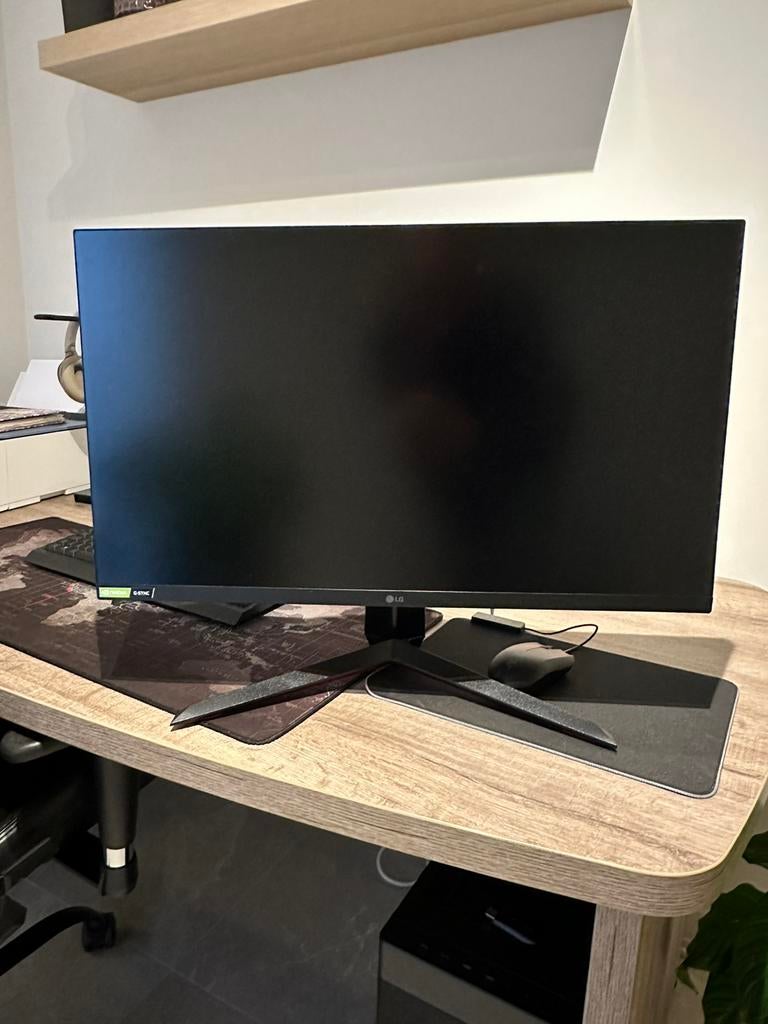 LG Ultragear 27GN850 - 27” - DEFECT, IPS, 101 t/m 150 Hz, Minder dan 1 ms, Zo goed als nieuw