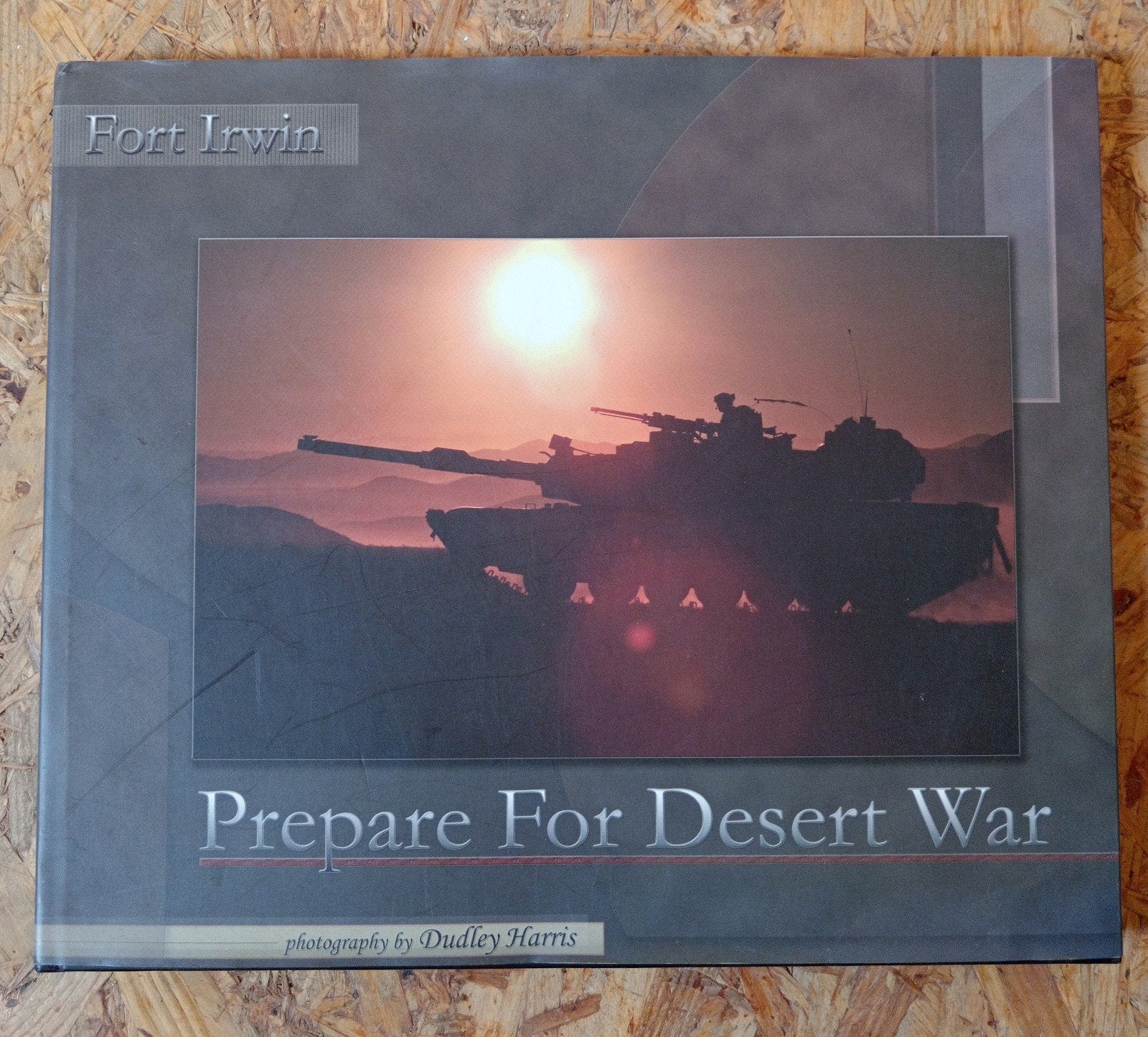 Zeldzaam fotoboek Prepare For Dessert War 2005, Dudley Harris, Niet van toepassing, Ophalen of Verzenden, Zo goed als nieuw
