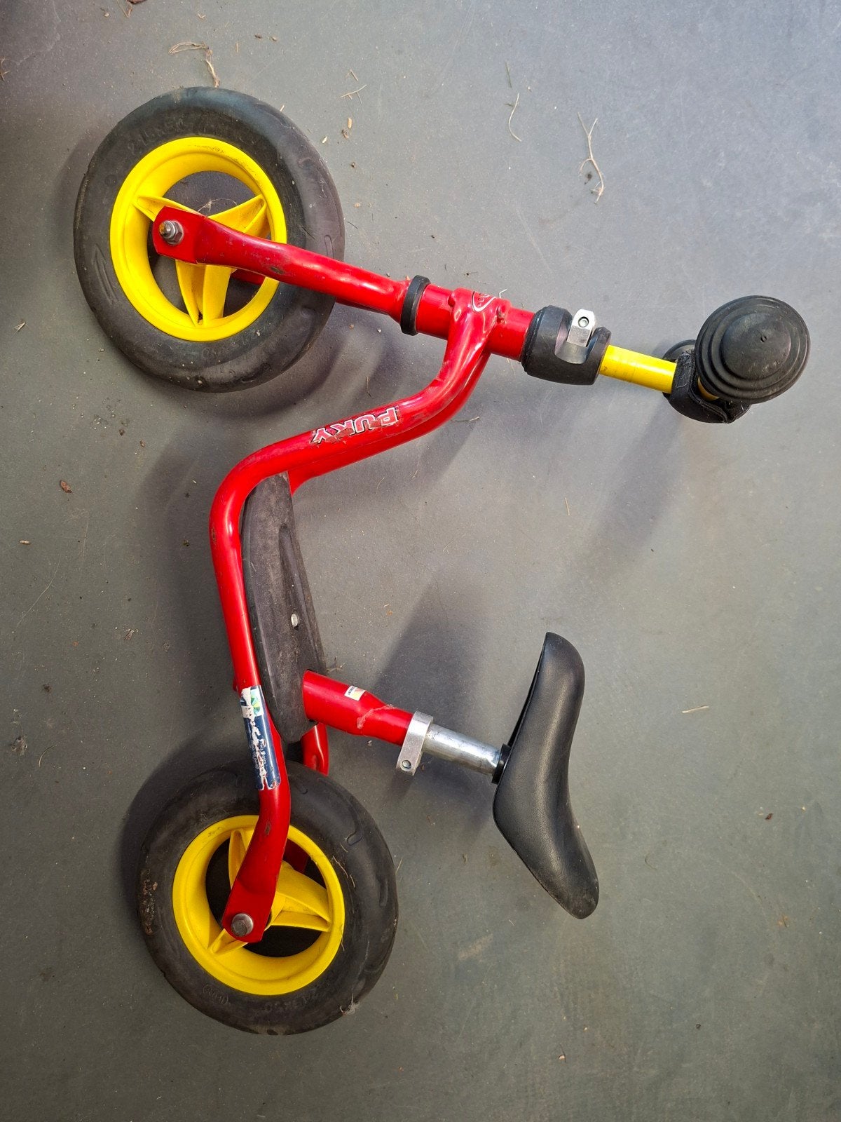 rode Pucky loopfiets 2 wielen, Ophalen, Gebruikt, Loopfiets