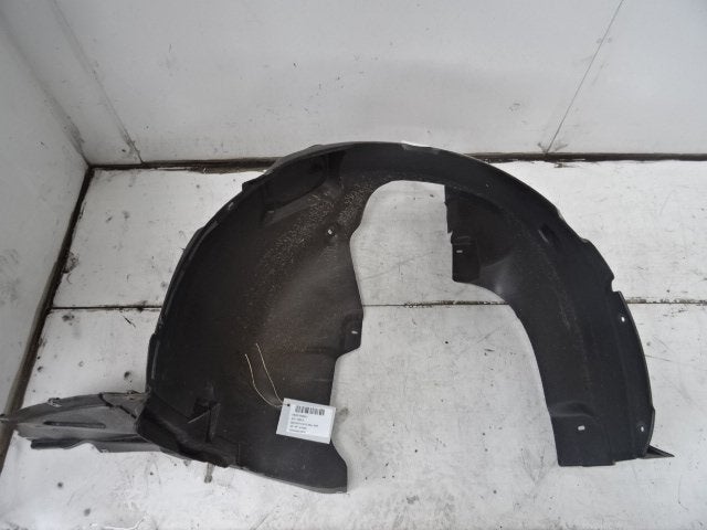 BINNENSPATSCHERM LINKS VOOR Skoda Fabia III (NJ3), Gebruikt, Voor, Skoda, Spatbord