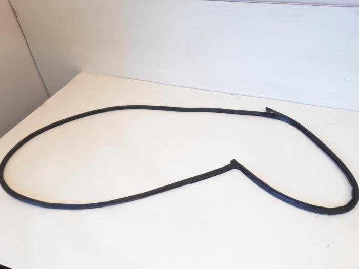 Portierrubber 4Deurs links-voor van een Ford Ranger, Gebruikt, -, -, Ophalen of Verzenden