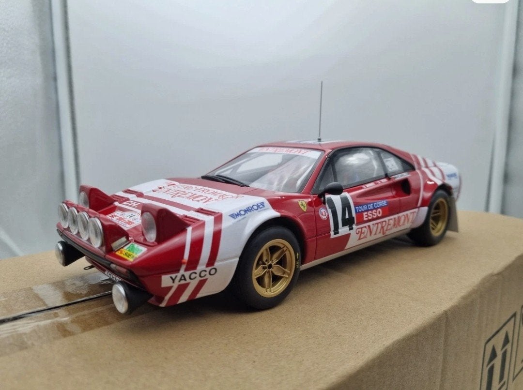 Ferrari 308 GTB GR4 Rallye OTTO OT1217 1/18 NEUVE 

Min, Enlèvement ou Envoi, Neuf, Voiture, OttOMobile