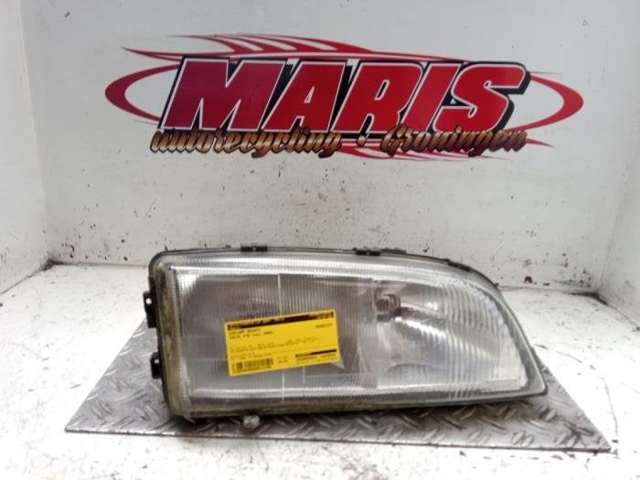 Phare droit d'un Volvo V70, -, -, 3 mois de garantie, -