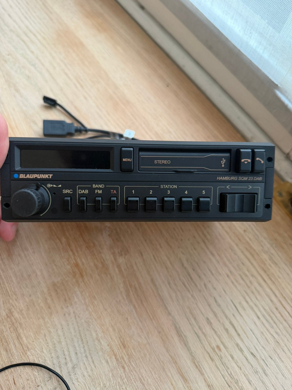 Autoradio Blaupunkt SQM 23 DAB, Autos : Divers, Autoradios, Neuf, Enlèvement