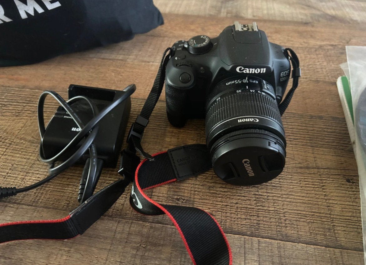 Canon eos 1200D, Ophalen, Zo goed als nieuw, Oplader, Canon