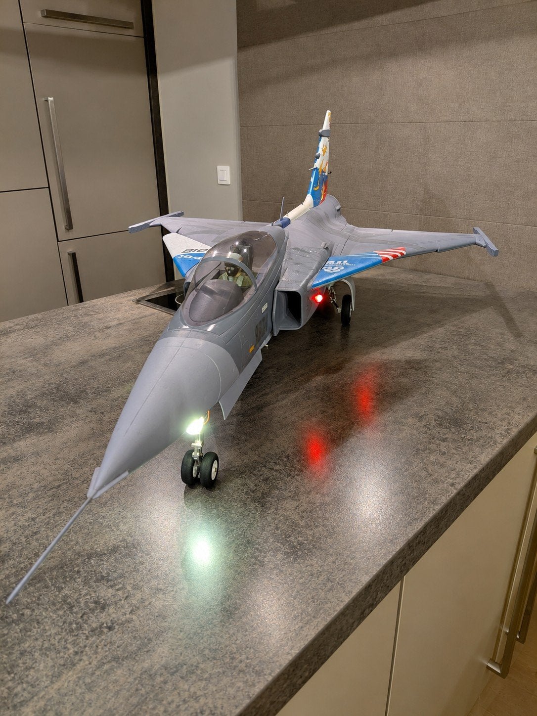 GRIPEN 80mm EDF PNP van FREEWING in nieuwstaat, Hobby & Loisirs créatifs, Enlèvement, Comme neuf, Électro, RTF (Ready to Fly)