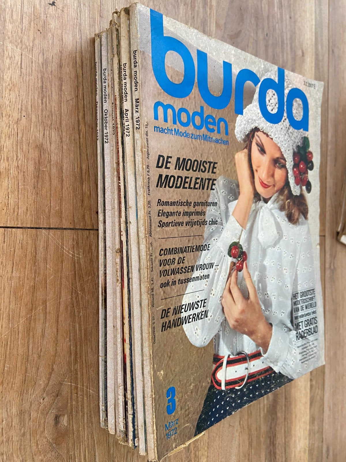 Burda ‘72 in degelijke staat, Hobby en Vrije tijd, Kledingpatronen, Ophalen of Verzenden, Zo goed als nieuw, Burda