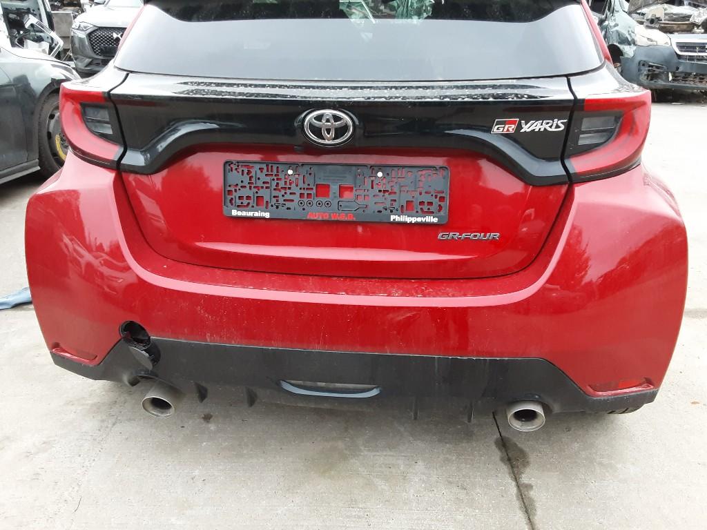 BUMPER ACHTER Toyota Yaris IV (P21 / PA1 / PH1) (01-2020/-), Auto-onderdelen, Gebruikt, Achter, Toyota, Bumper
