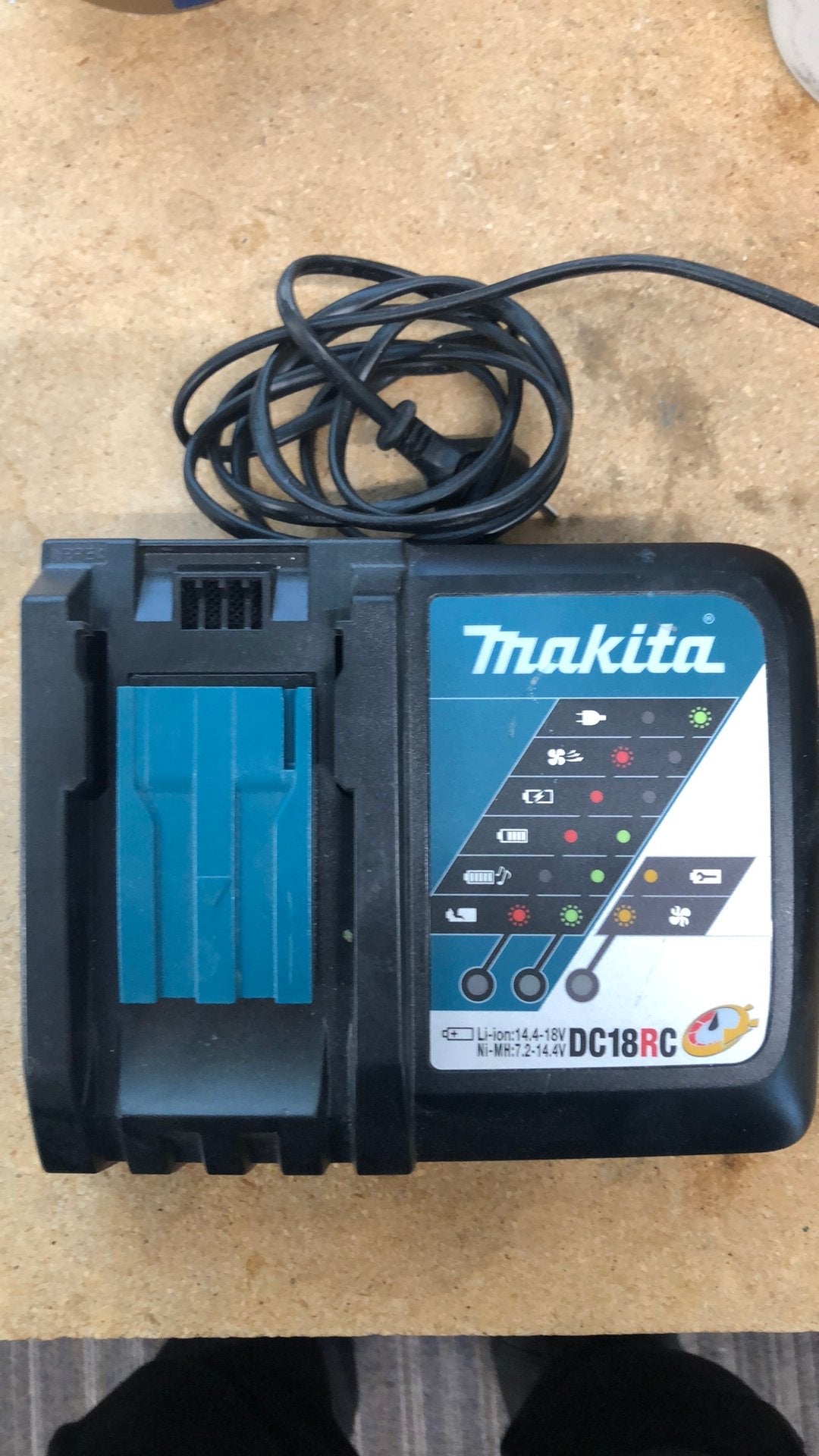 Makita oplader, Ophalen, Gebruikt