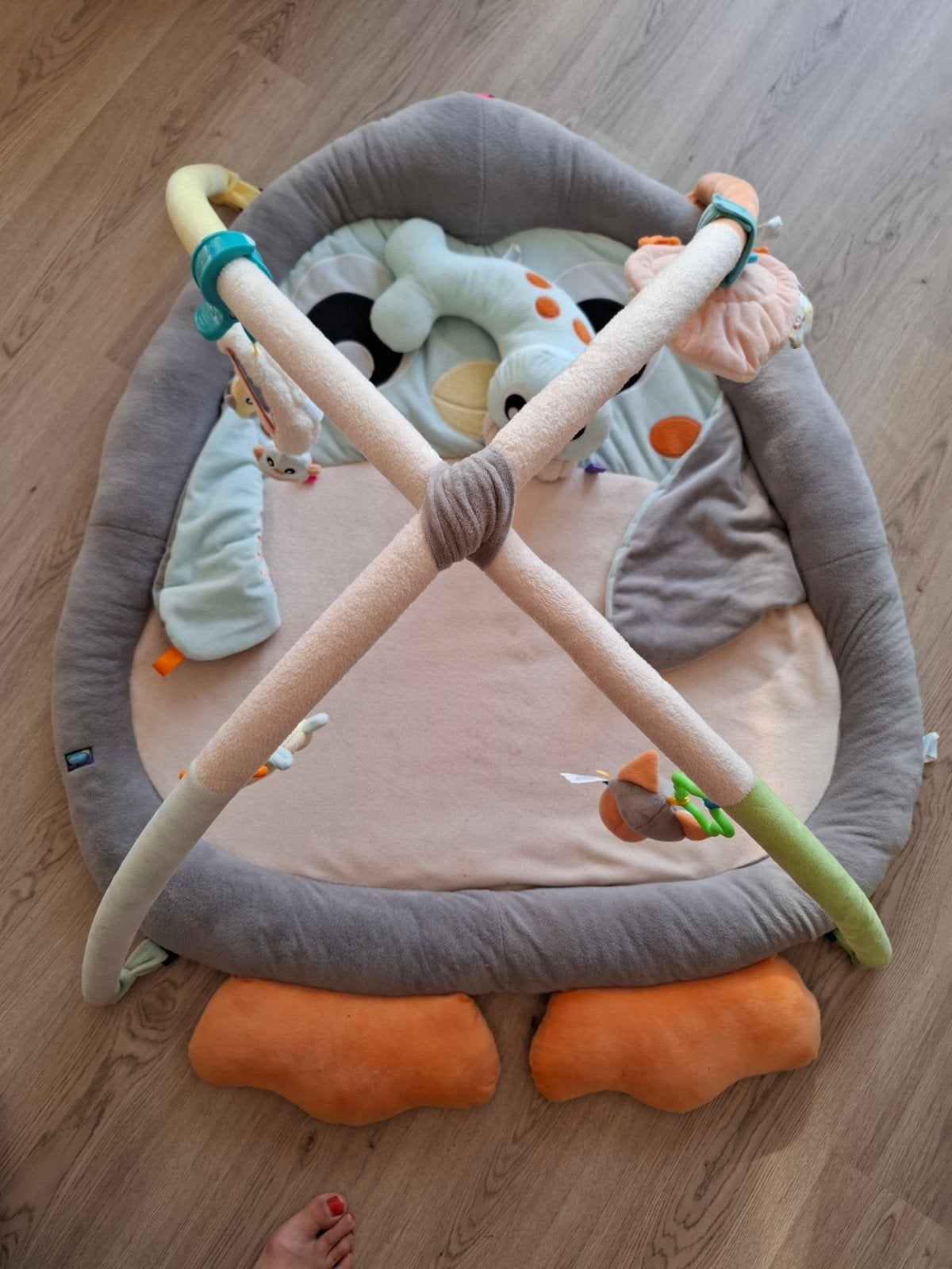 Tapis de sport et de jeu Playgro Snuggle Me Penguin pour béb, Enlèvement, Comme neuf
