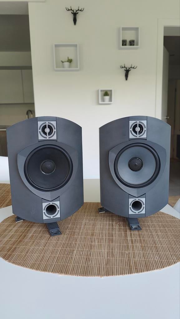 Solid speakers grijs op voet, Audio, Tv en Foto, Luidsprekerboxen, Ophalen of Verzenden