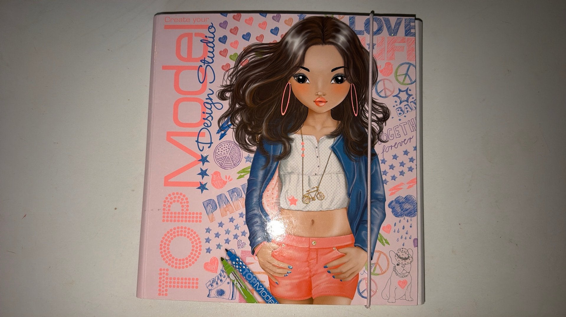 TopModel Design Studio, Ophalen of Verzenden, Zo goed als nieuw, Papier, Schets- of Tekenboek