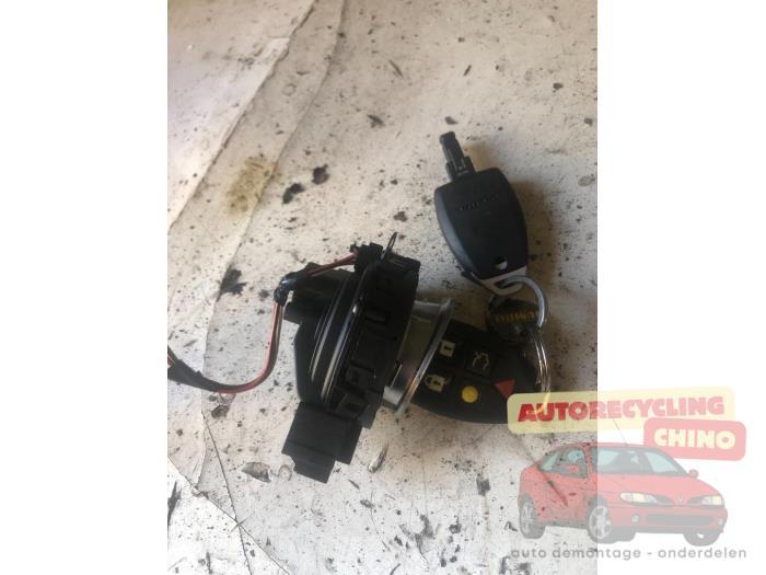 Serrure de contact + clé d'un Volvo S40, -, 3 mois de garantie, -, -