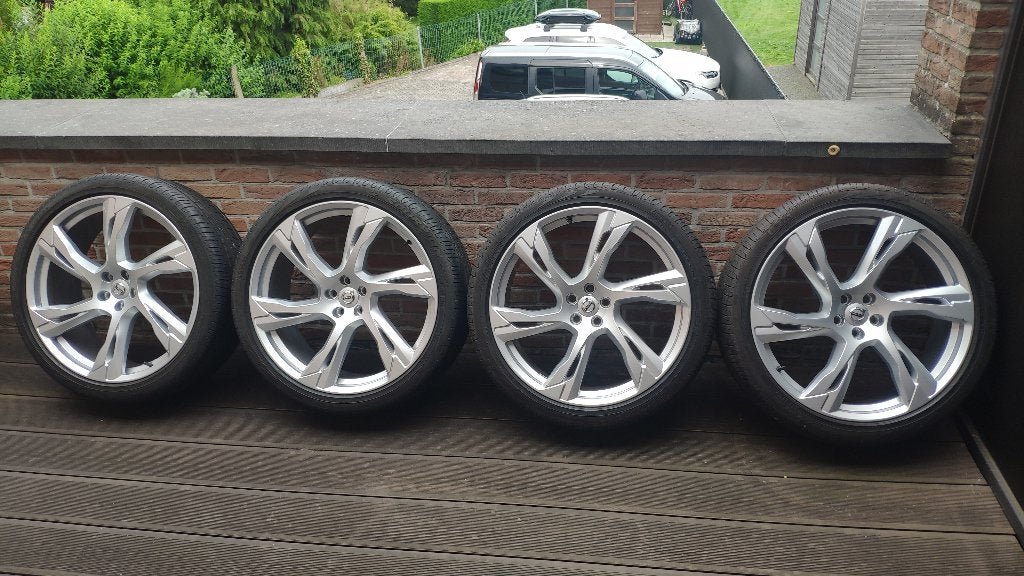 Volvo XC 90 22 inch velgen originele PIRELLI-bandenset, Pneus et Jantes, Pneus hiver, 275 mm, Autres dimensions