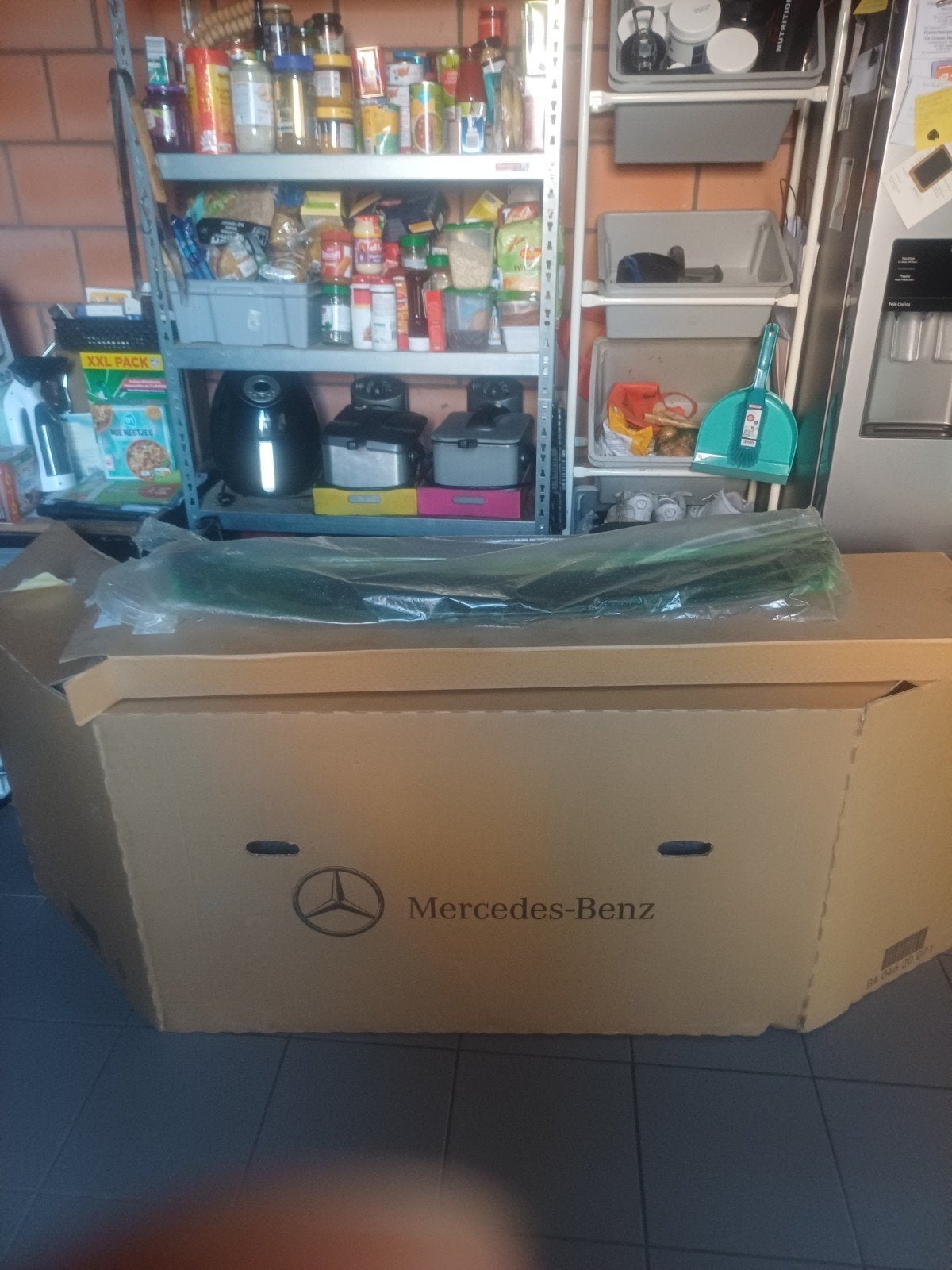 Nieuwe voorbumper + sierlijst voor een mercedes cla 180, Autos, Particulier, Achat, CLA