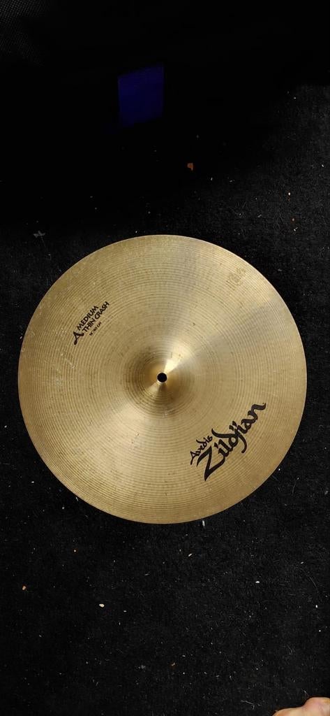 Zildjian avedis 16 medium thin crash, Enlèvement, Utilisé