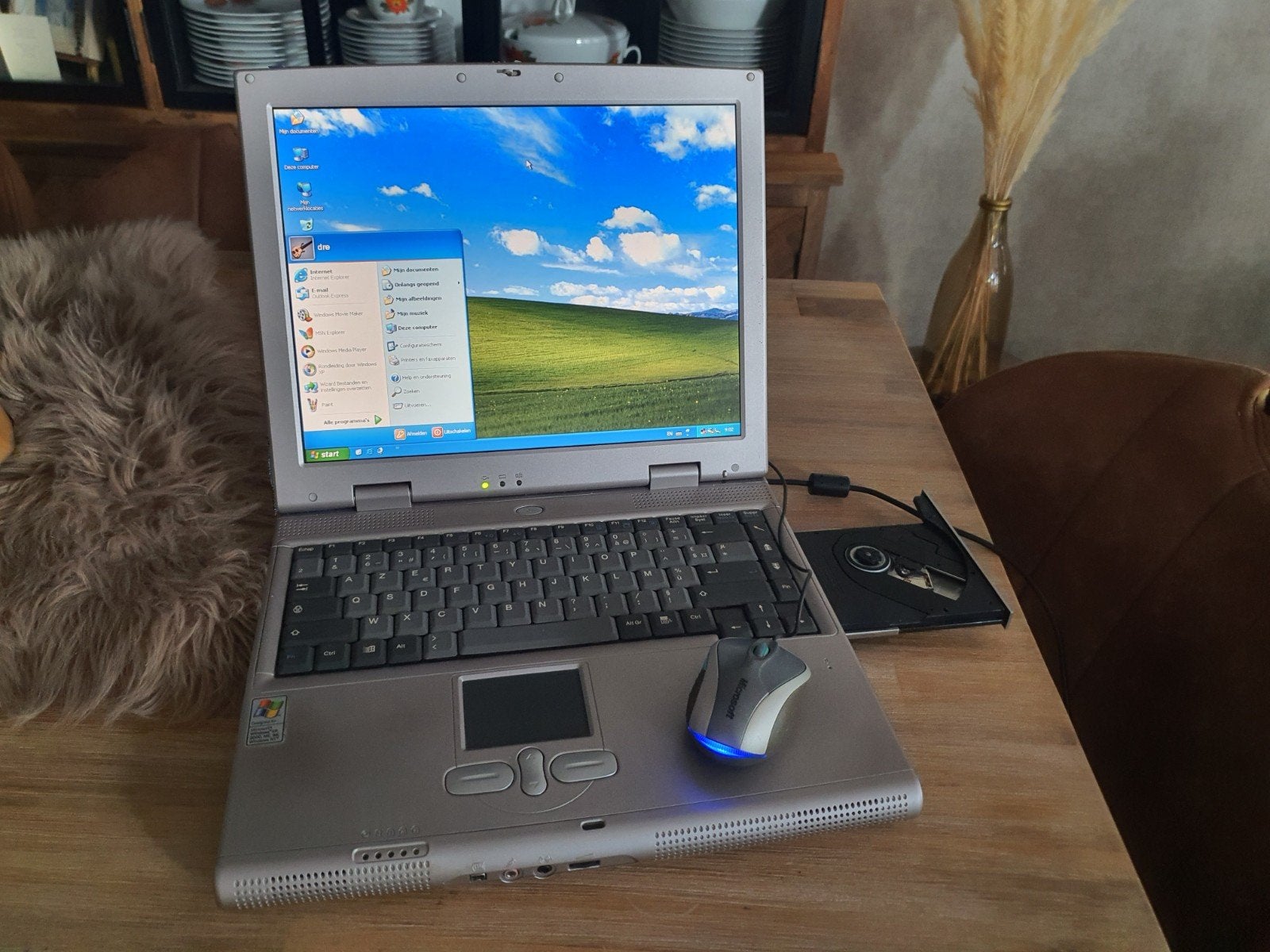 retro laptop tekneo Amd XP 2000+ win xp pro, Enlèvement
