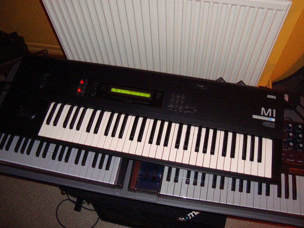 Korg M1. Waldorf Eurorack CMP1, MOD1 et DVCA1, Musique & Instruments, 61 touches, Korg, Enlèvement, Utilisé