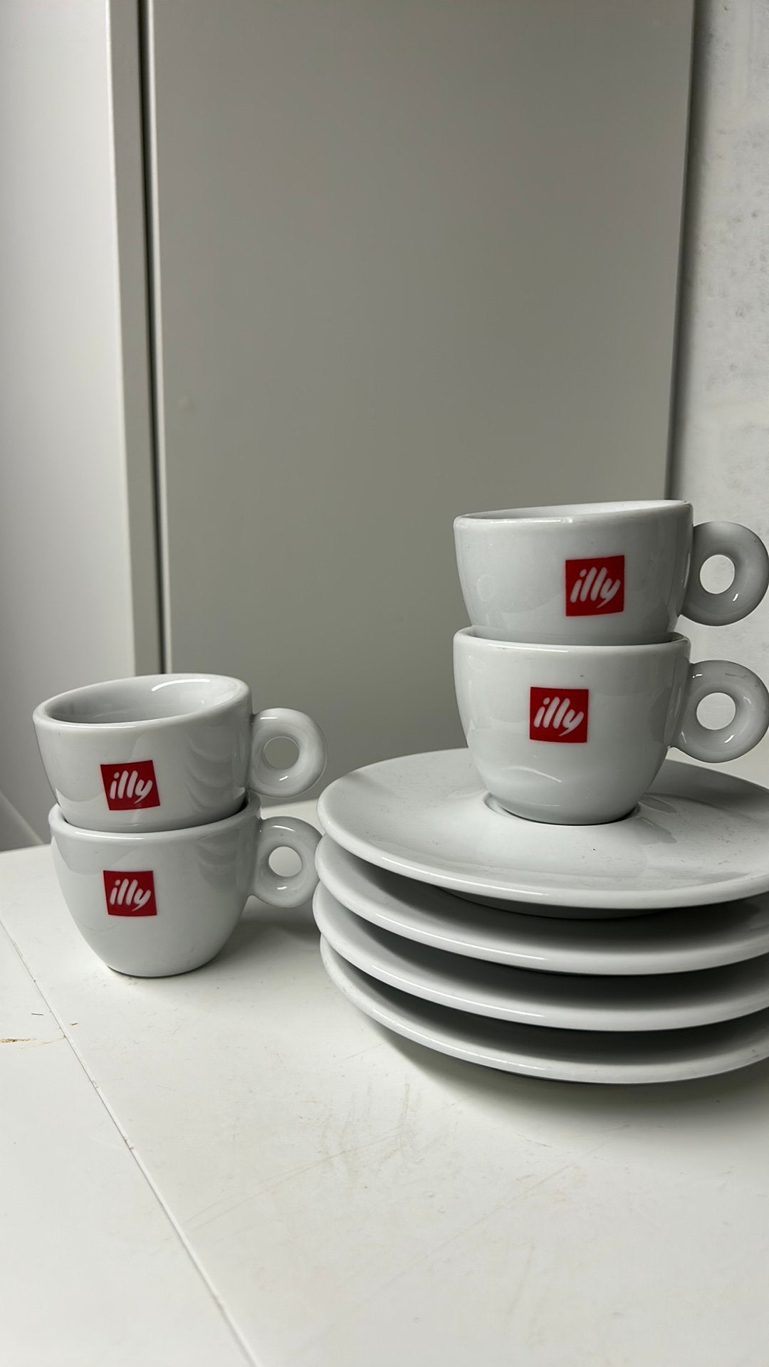 Illy espresso tasjes met onderschoteltjes, Maison & Meubles, Cuisine | Vaisselle, Enlèvement, Comme neuf, Illy