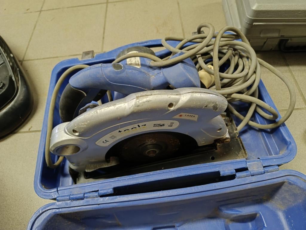 Scie circulaire, Bricolage & Construction, Outillage | Outillage à main, Enlèvement