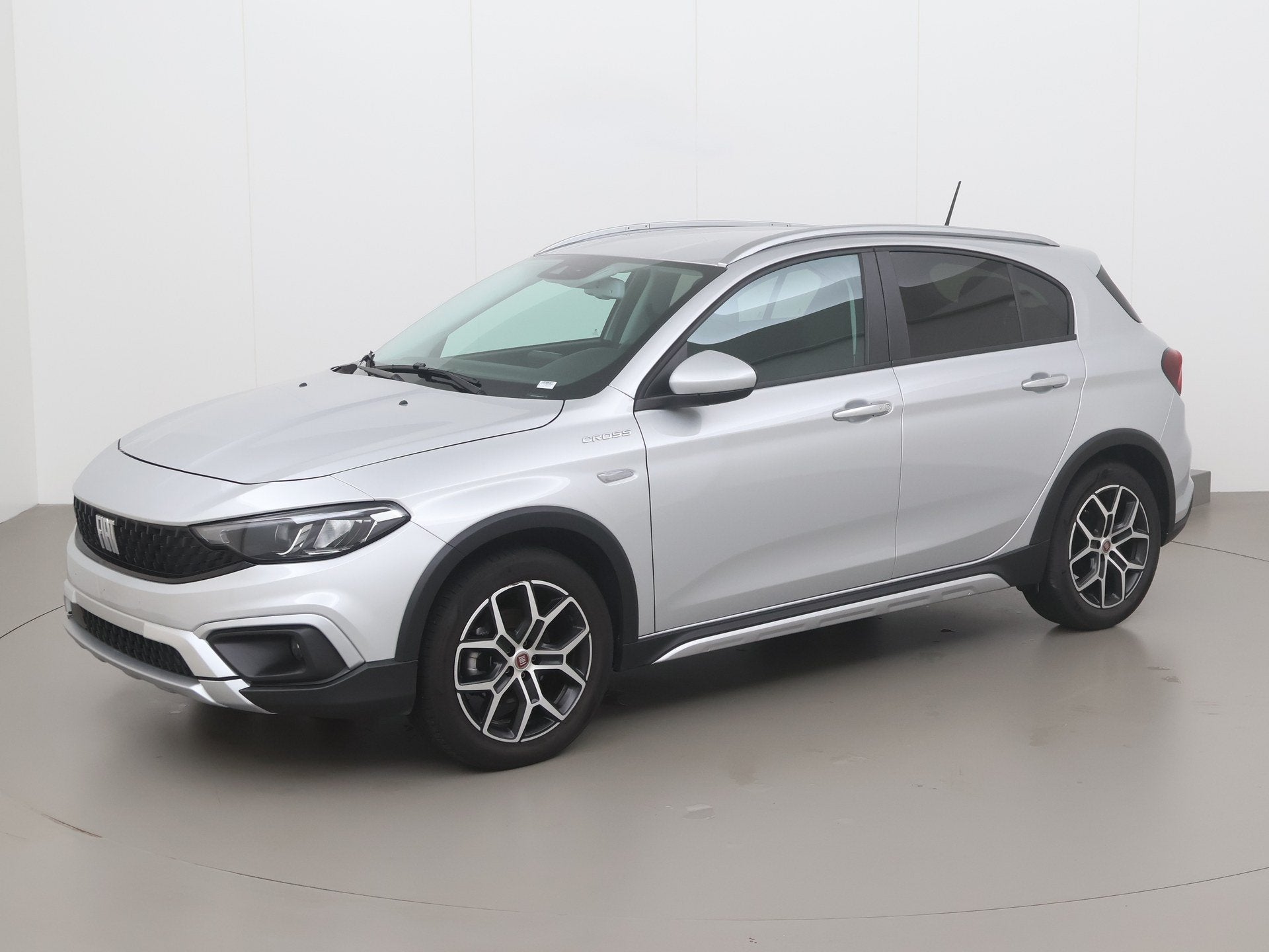 Fiat Tipo Cross firefly cross 101, Bedrijf, Handgeschakeld, 5 deurs, Overige carrosserie