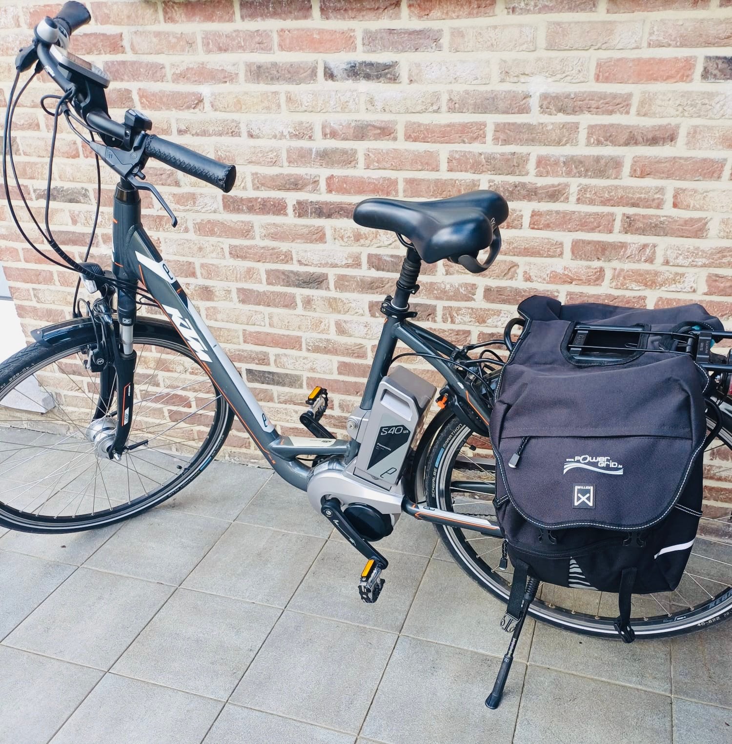 Amparo elektrische fietst, Fietsen en Brommers, Ophalen, Zo goed als nieuw, 50 km per accu of meer