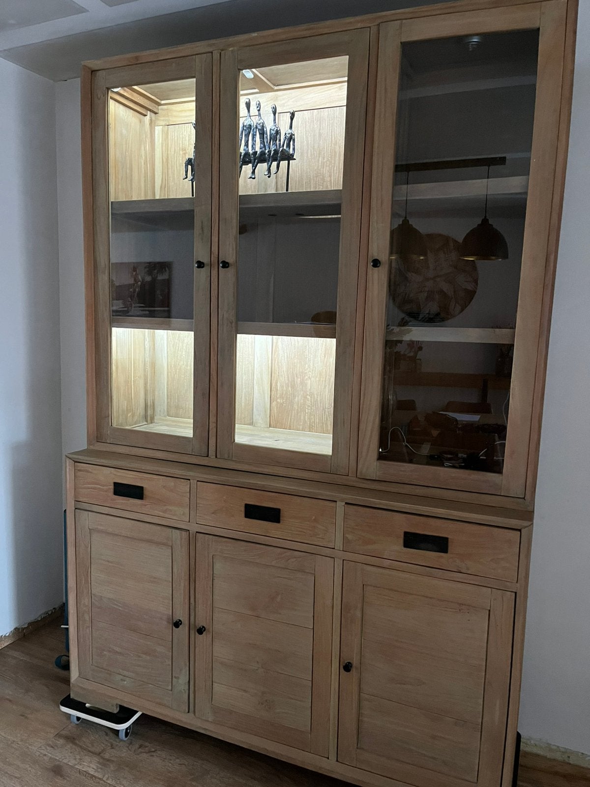 Teak vitrinekast, Huis en Inrichting, Ophalen, Zo goed als nieuw