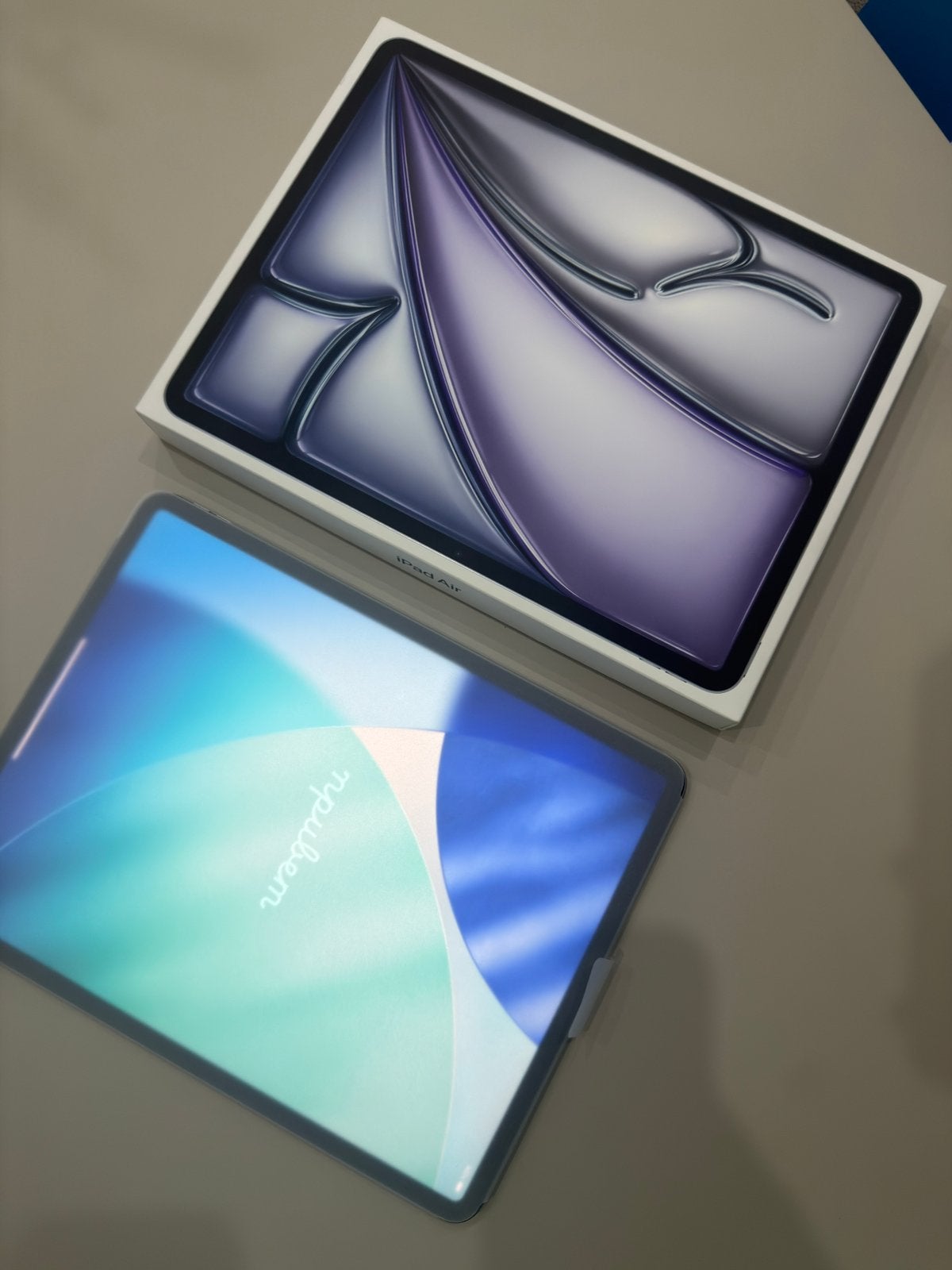 iPad Air 13” M2 – NEUF, Télécoms, Téléphonie mobile | Apple iPhone, Gris, Enlèvement ou Envoi, 100 %, Neuf