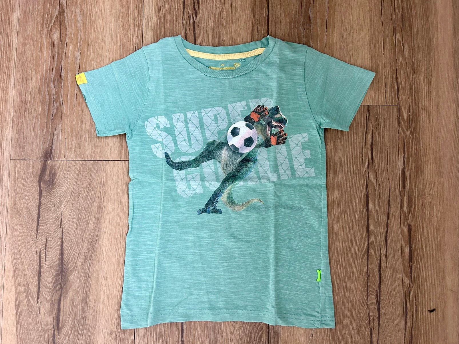 T- shirt met dino print, Enfants & Bébés, Vêtements enfant | Taille 128, Enlèvement ou Envoi, Utilisé, Garçon, Chemise ou À manches longues