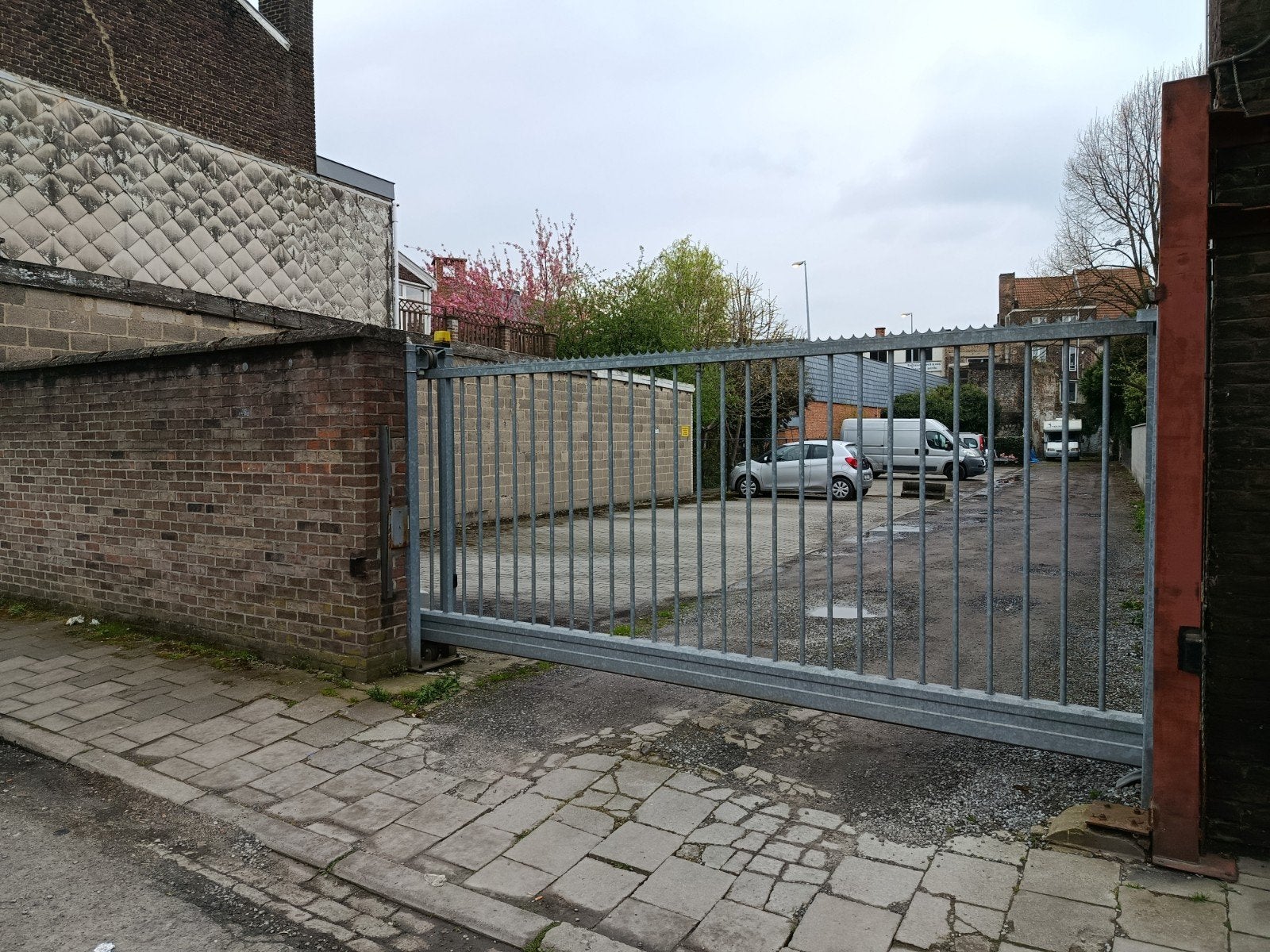 Emplacement de parking à louer Jemeppe sur Meuse.