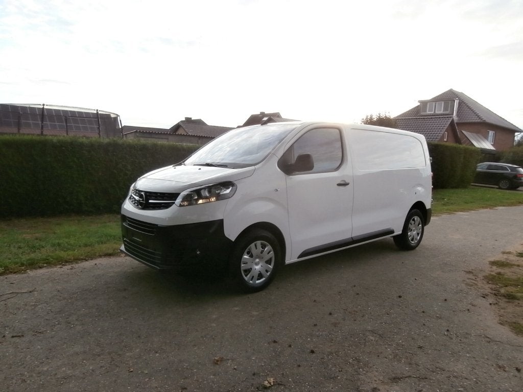 opel vivaro 2.0cdti 122pk  l2 h1 airco cruise navi ex btw, Vivaro, 4 cilinders, Leder en Stof, Wit