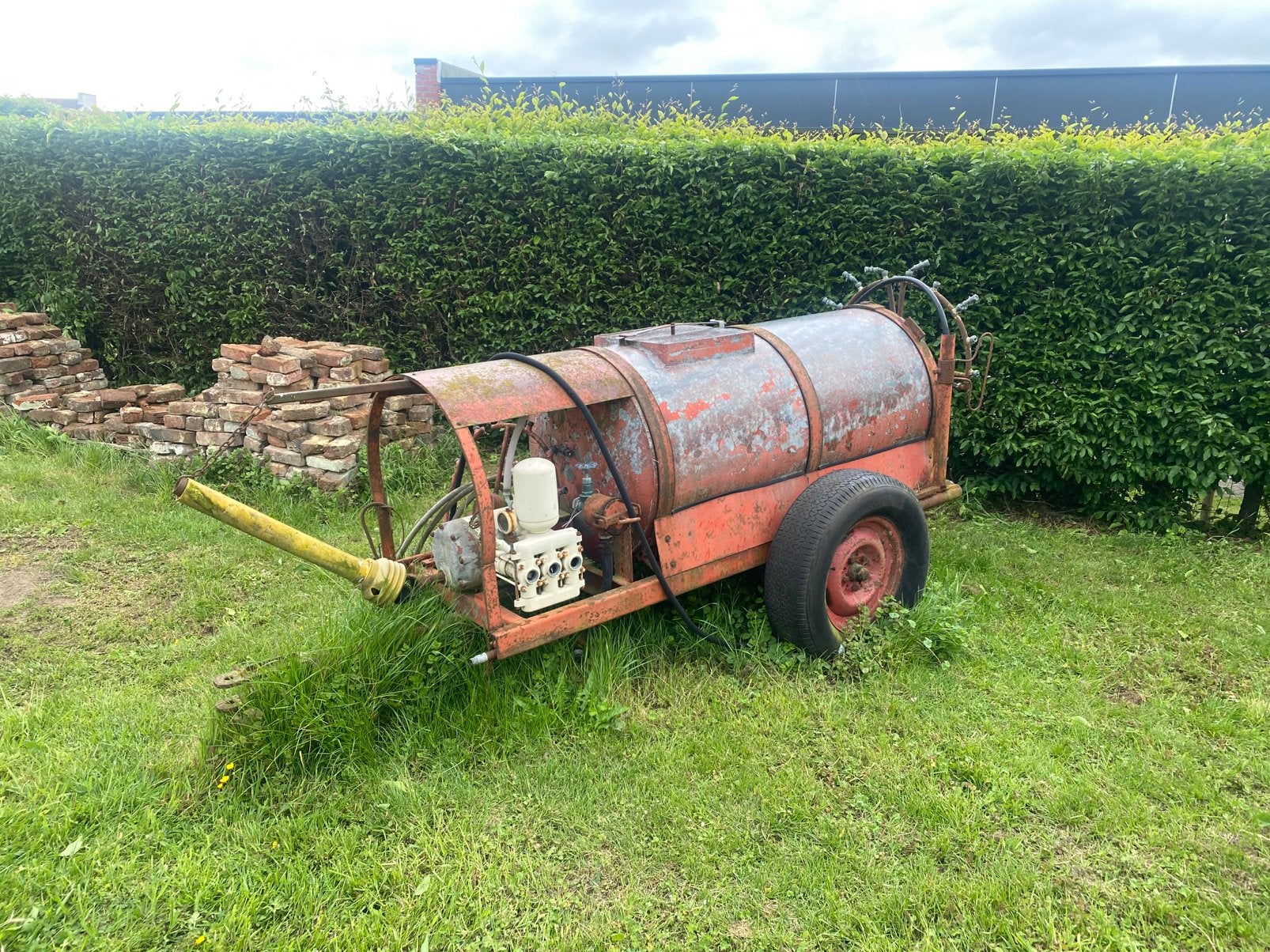 Oude sproeikar, Ophalen
