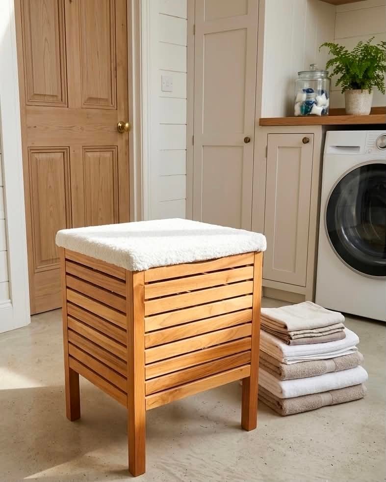 Panier à linge en très bon état. 38cm de côté 58cm de haut, Maison & Meubles, Enlèvement