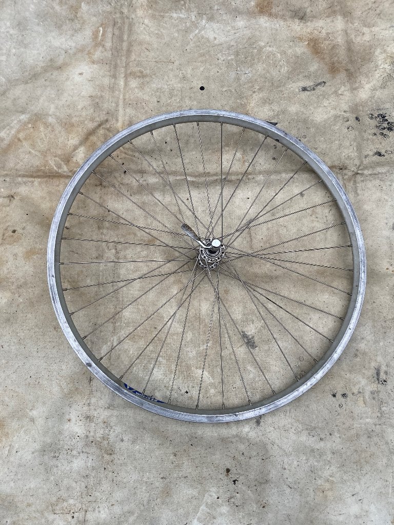 Voorwiel mtb 26” - uitgelijnd., Fietsen en Brommers, Gebruikt, Aluminium, Mountainbike, Ophalen