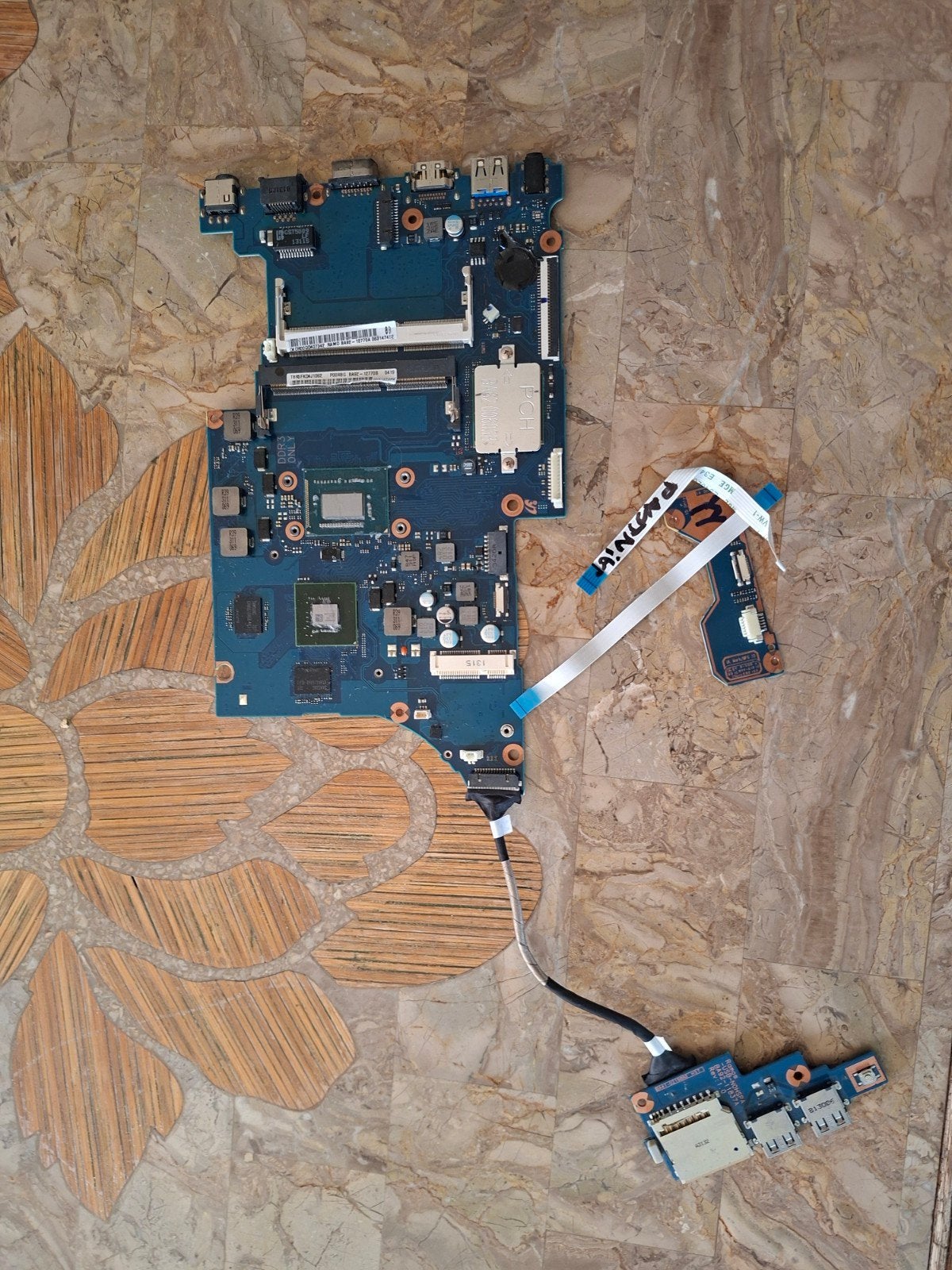 Samsung moederbord voor knutselaars NP450R5E, Onbekend, DDR3, Ne fonctionne pas, Intel
