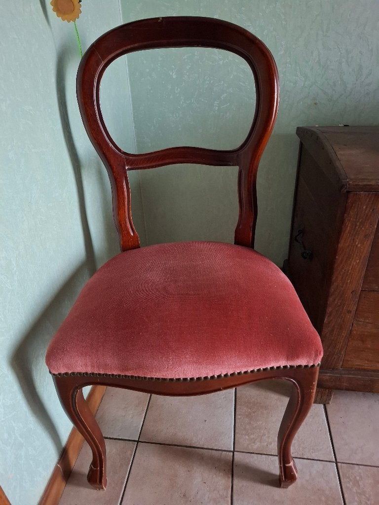 Antieke stoelen, Ophalen