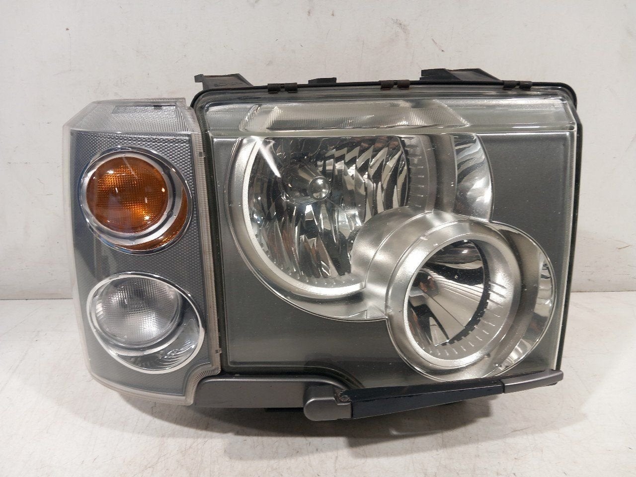 Koplamp rechts Land Rover Range Rover, Onderdelen@venauto.nl, Van der Ven Autorecycling B.V., Ettenseweg 76, 4706 PB Roosendaal, The Netherlands