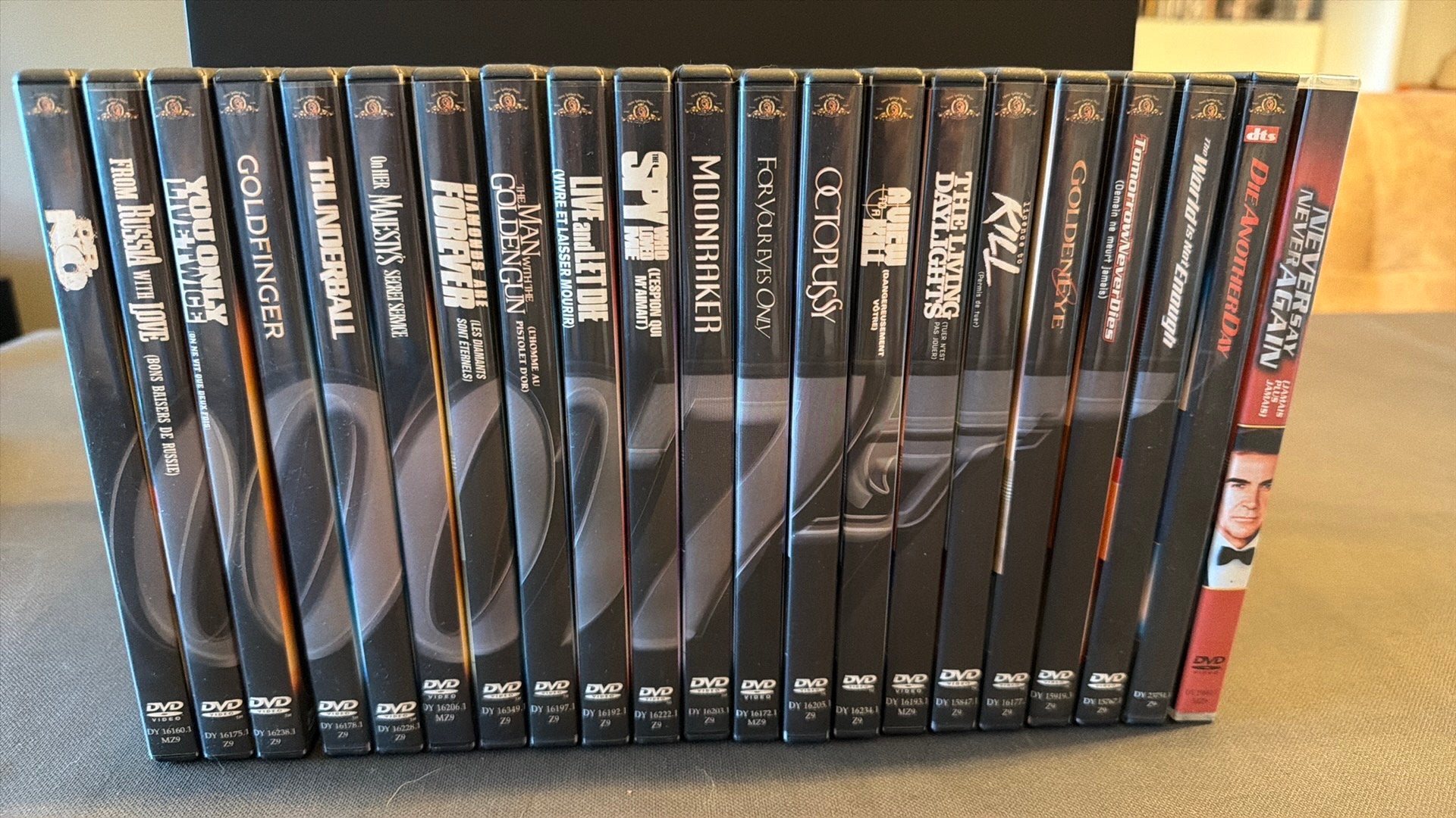 Collectie James Bond, CD & DVD, DVD | TV & Séries télévisées, Comme neuf, Enlèvement ou Envoi