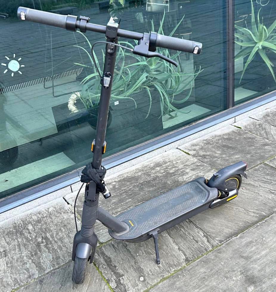 Segway Ninbot V2 Max, Enlèvement, Comme neuf