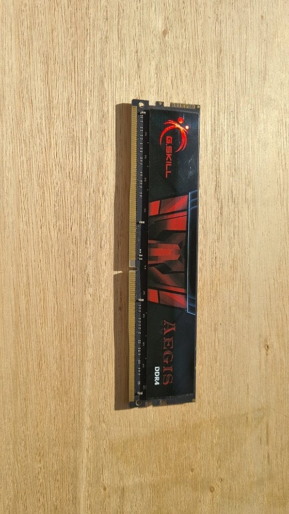 Multiple : Mémoire RAM DDR4 GSkill de 8 Go à 3 000 MT/s, Enlèvement ou Envoi, DDR4, 8 GB, Utilisé