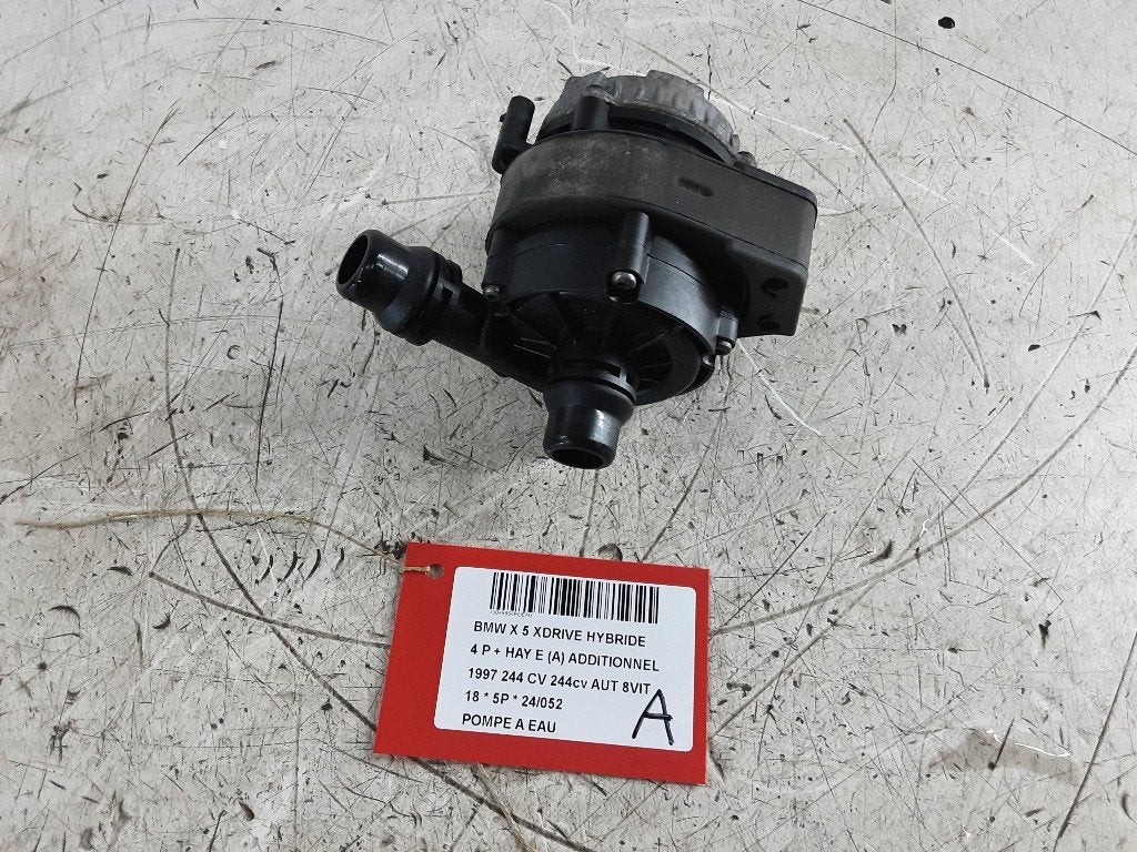 POMPE A EAU BMW X5 (F15) (01-2013/07-2018) (0392024057), Utilisé, BMW, Petuelring 130
80809  München, DE, Bayerische Motoren Werke AG