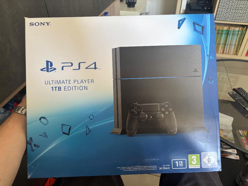 Ps4 1TB, Games en Spelcomputers, Spelcomputers | Sony PlayStation 4, Gebruikt, Original, 1 TB, Met 3 controllers of meer, Met games