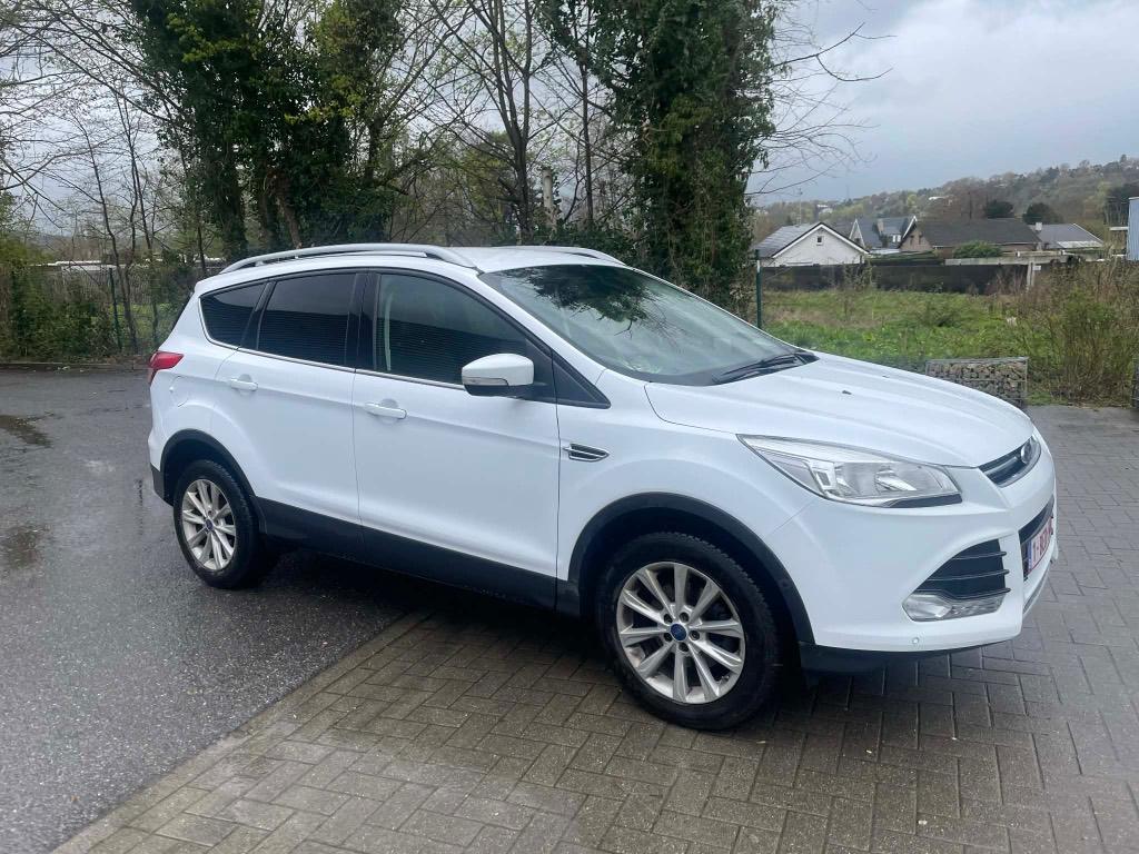 Ford kuga à vendre 11.000 Euros, Voorwielaandrijving, 1498 cc, 1645 kg, Wit