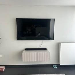 65” 4K Smart TV te koop met beugel, LED, Enlèvement ou Envoi, 50 Hz, Comme neuf