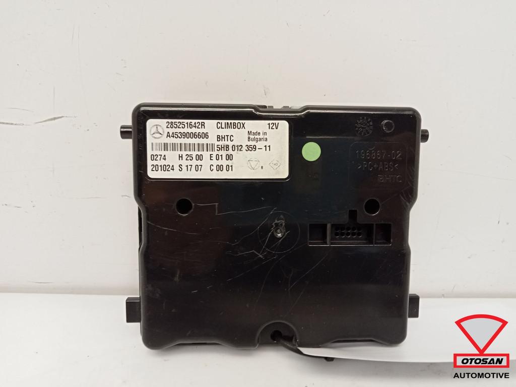 Smart Fortwo 453 2015+ Climate Control Module A4539006606 28, Gebruikt, Mercedes-Benz AG, Mercedesstrasse 120
70372  Stuttgart, DE
