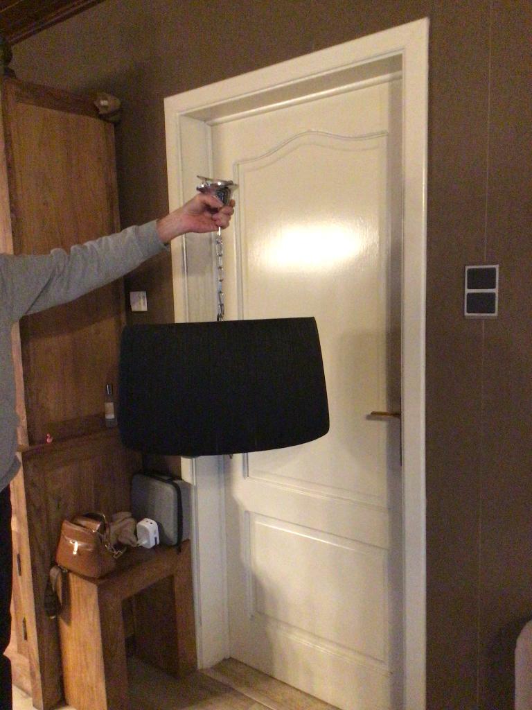 Luster met doorzichtige zwarte kap, Huis en Inrichting, Ophalen, Gebruikt, Stof