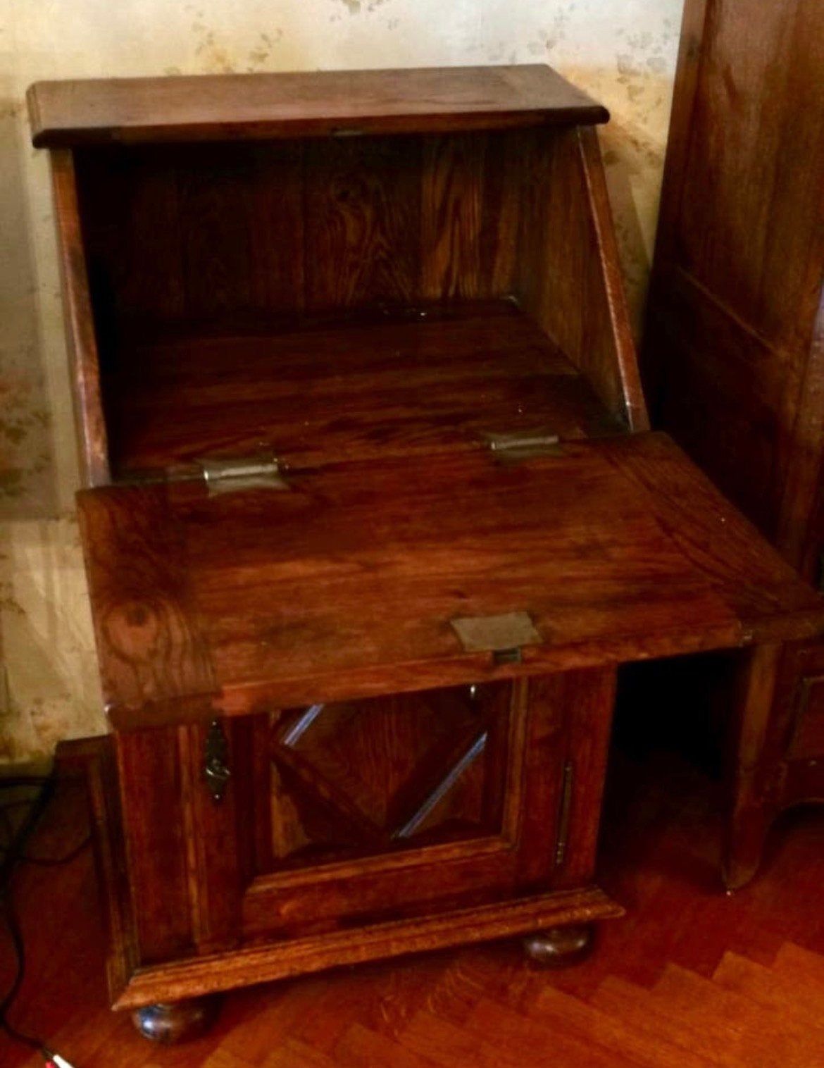 Ancien secrétaire en bois, Enlèvement, Utilisé